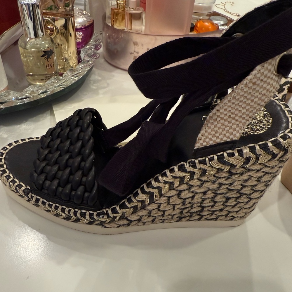 Women’s sandals